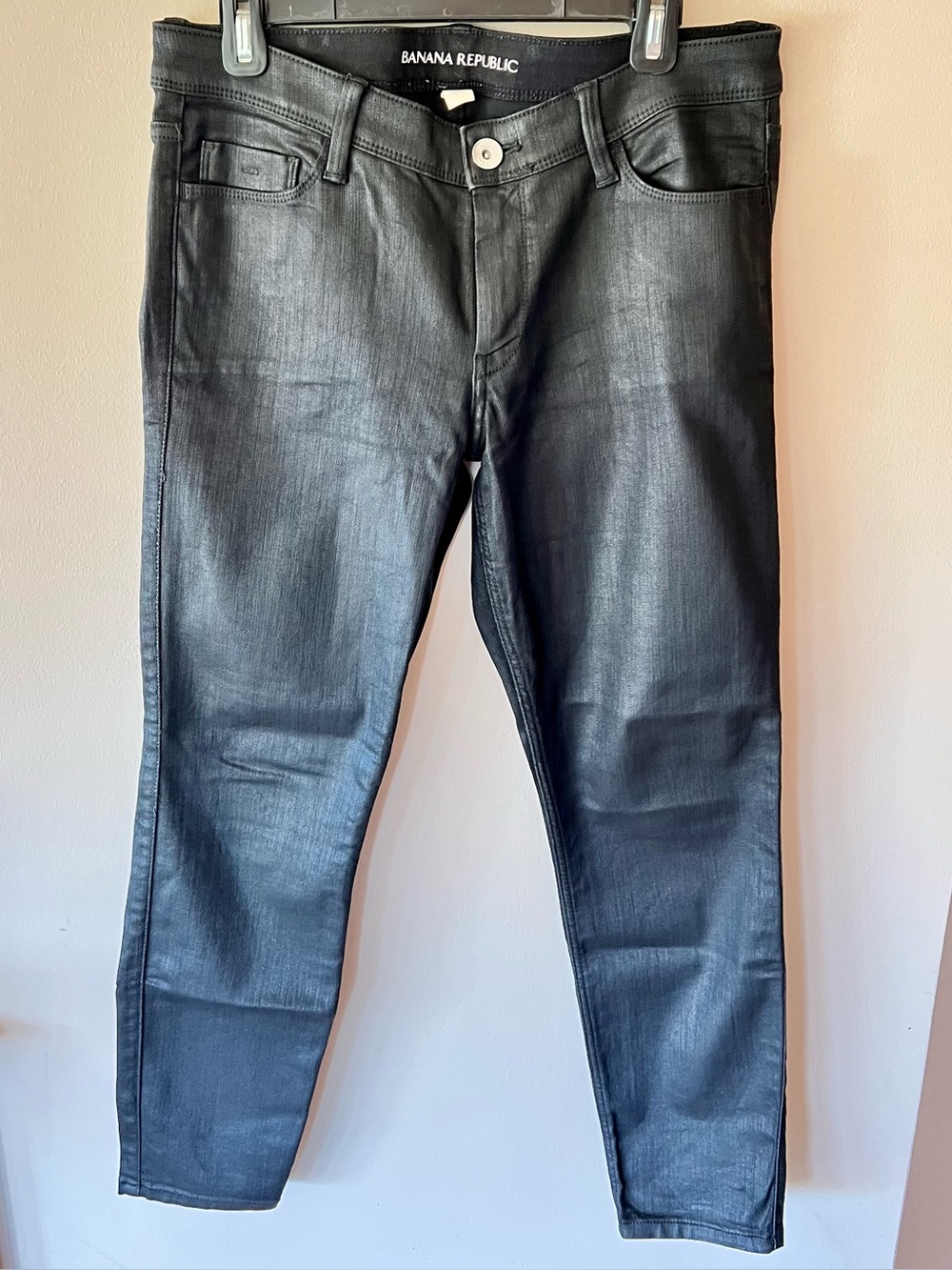 Banana Republic waxed Denim Black Skinny Jeans - size 30